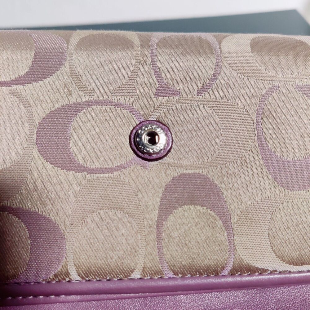 Coach Signature Trifold Canvas/Leather Wallet Lavender Trim Snap Wallet - Picture 13 of 13